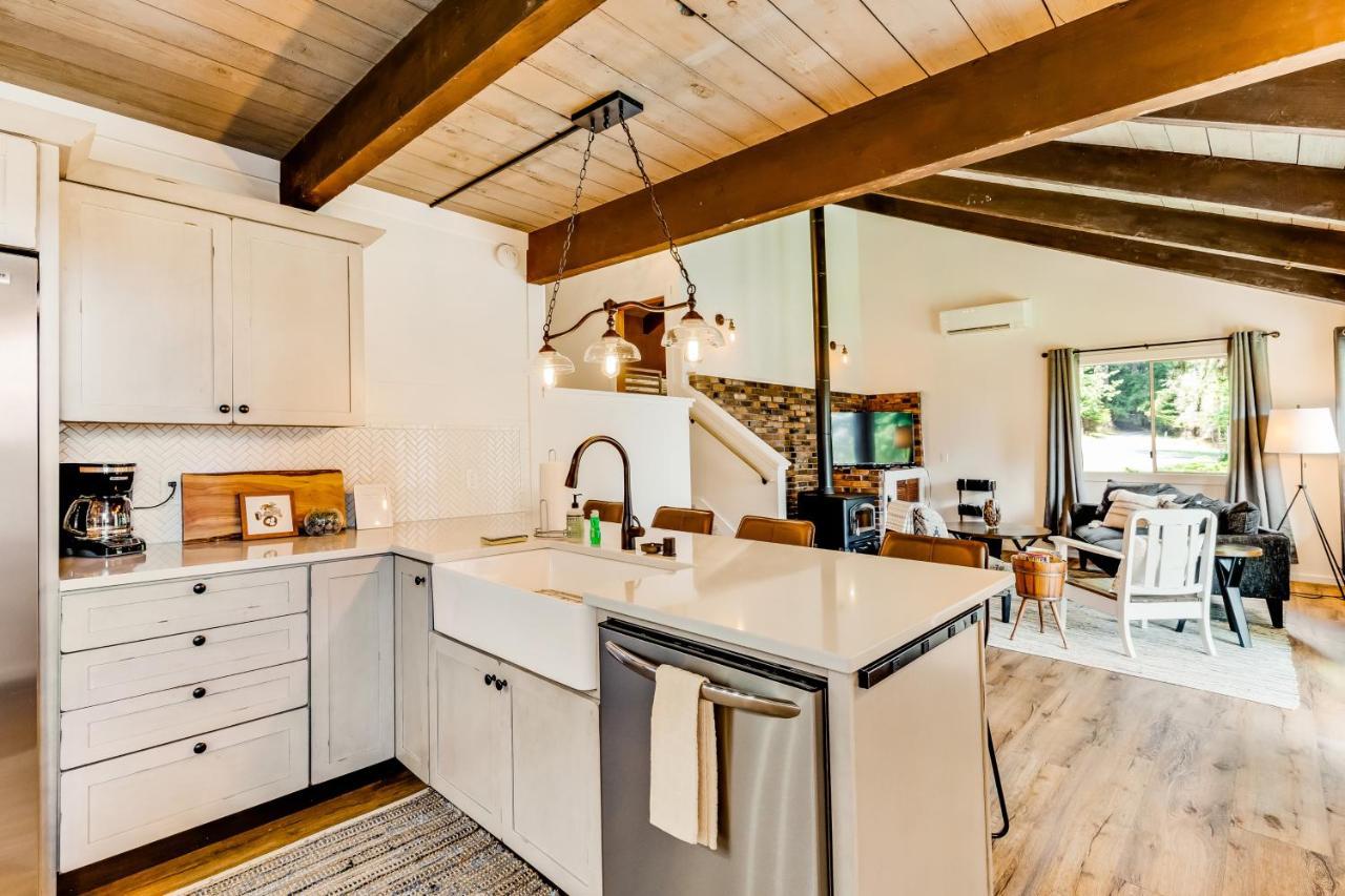 Eastsound Tall Cedars Cabin By The Water מראה חיצוני תמונה